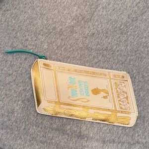 Snow White mini cosmetic’s bag!